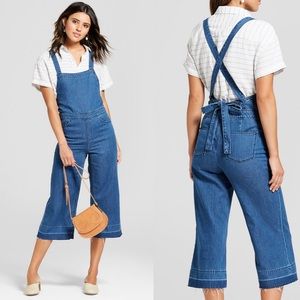 Universal Thread Cropped Denim Jumpsuit/Overalls